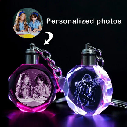 1PCS Free Personalized Gift Glow Keychain Gift with LED Light Love Family Holiday Commemorative Pendant Customized Photo Keyring